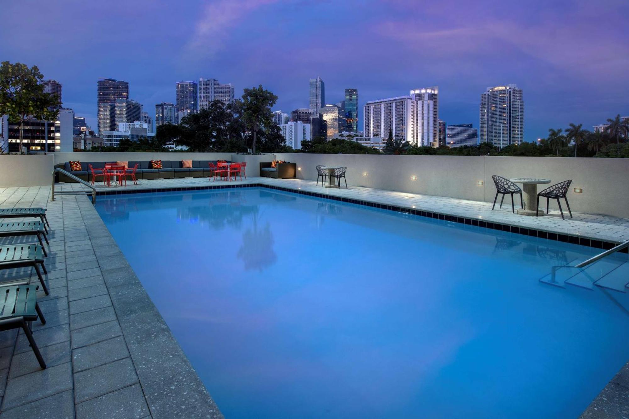 מלון Tru By Hilton Miami West Brickell מראה חיצוני תמונה